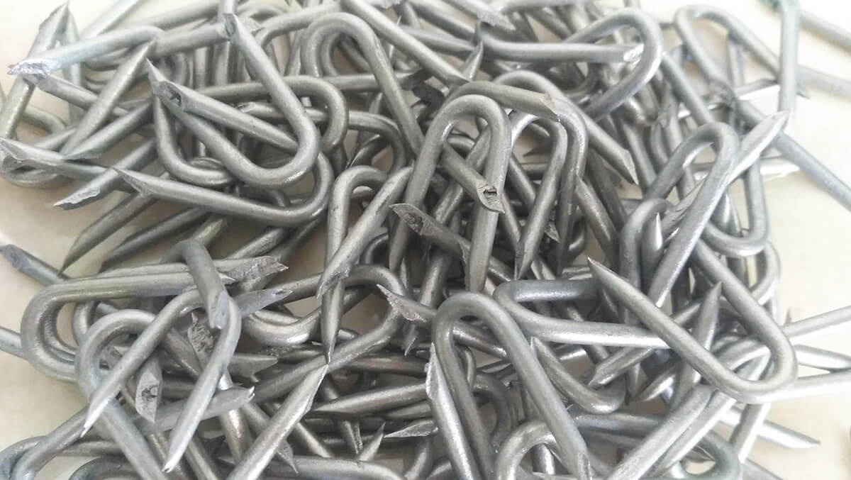 Оцинкованные скобы